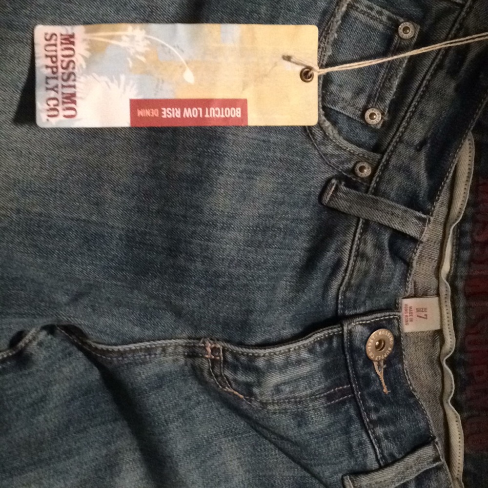 Mossimo low rise bootcut jeans - Picture 2 of 6